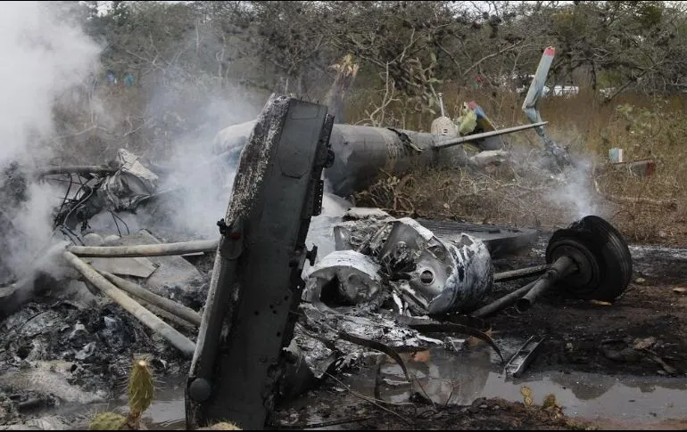 Venezuela: Helicóptero militar es consumido por las llamas tras estrellarse.