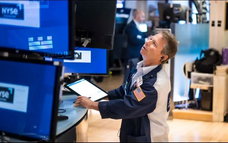 Wall Street cierra mixto, con avance en Dow Jones y caída en el Nasdaq.