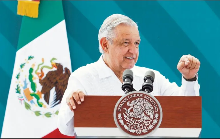 López Obrador pedirá a EU regularizar a indocumentados.