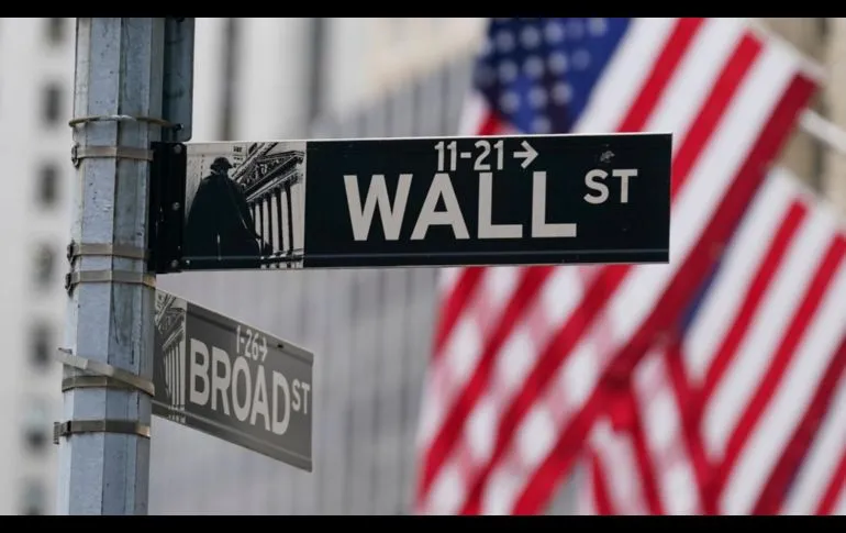 Wall Street termina a la baja sin algún cambio que la impulse.