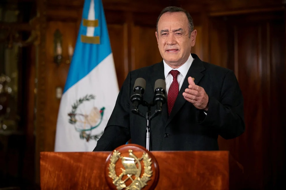 Atacaron a balazos al presidente de Guatemala, Alejandro Giammattei, y a su comitiva.