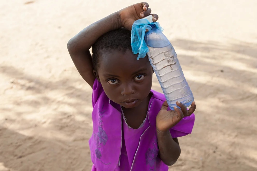 UNICEF alertó de la posible muerte de millones de niños en África si no reciben apoyo alimenticio e hídrico urgente.