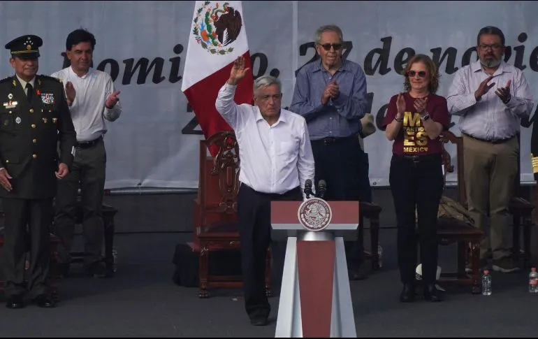 “Al carajo con todo eso”: López Obrador sobre endeudamiento en sexenios pasados.