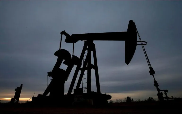El petróleo baja en un mercado marcado por la incertidumbre.