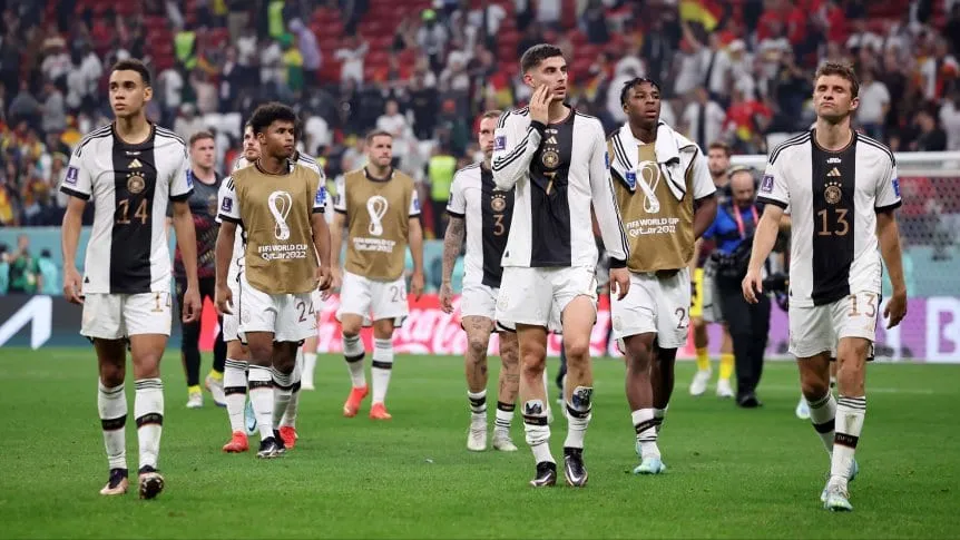 Alemania se quedó afuera del Mundial en primera ronda por segunda vez consecutiva: goleó 4-2 a Costa Rica, pero no le alcanzó.
