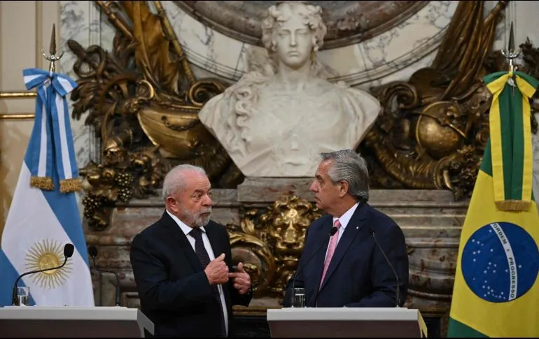 Lula y Fernández defienden proyecto de moneda común en la región.