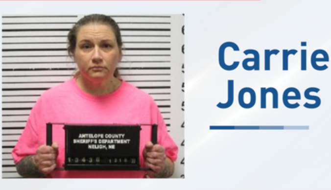 Juez dictamina que hay pruebas suficientes para juicio por asesinato contra Carrie Jones.