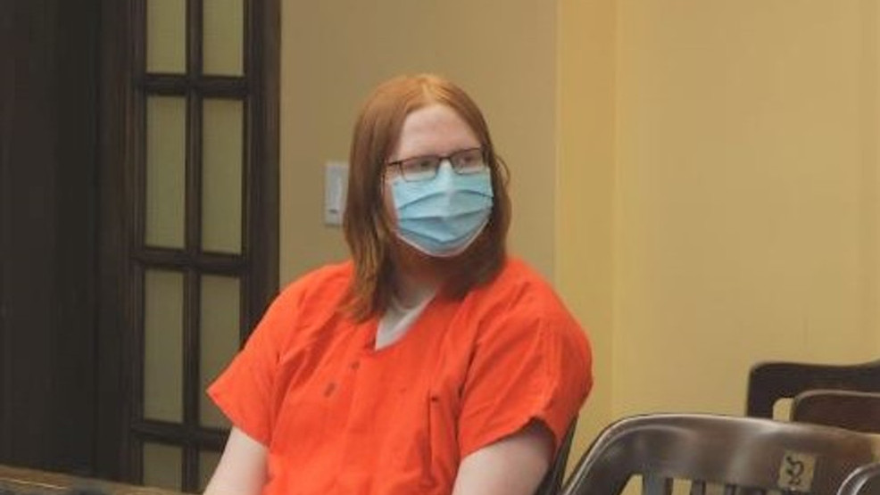 Adolescente de Cedar Rapids se declara culpable de matar a sus padres un día antes del juicio.