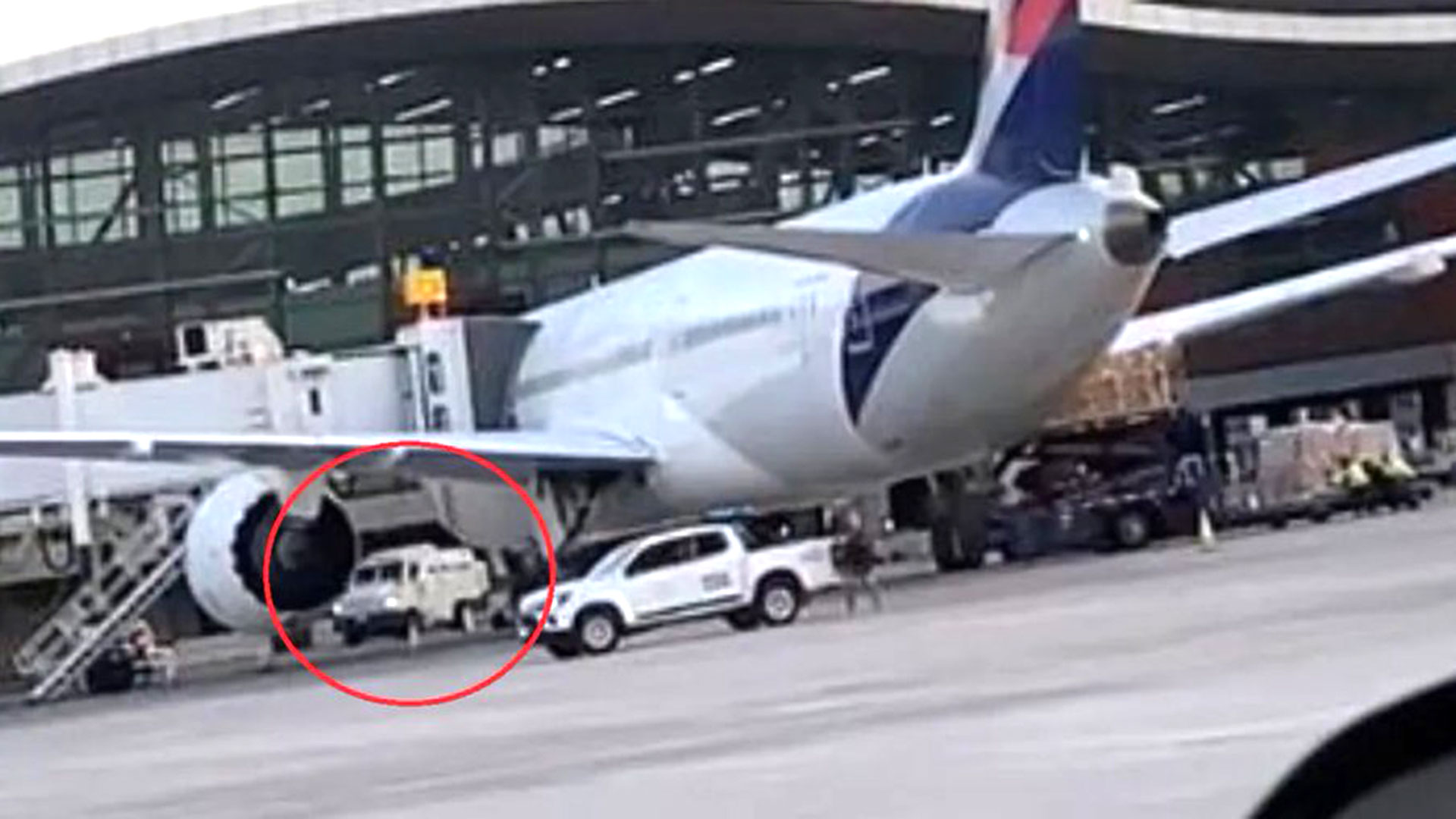Tiroteo y muerte en el aeropuerto de Santiago de Chile: intentaron robar un blindado con USD 32 millones.