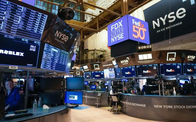 Wall Street cierra en verde y el Dow Jones sube un 0.30%