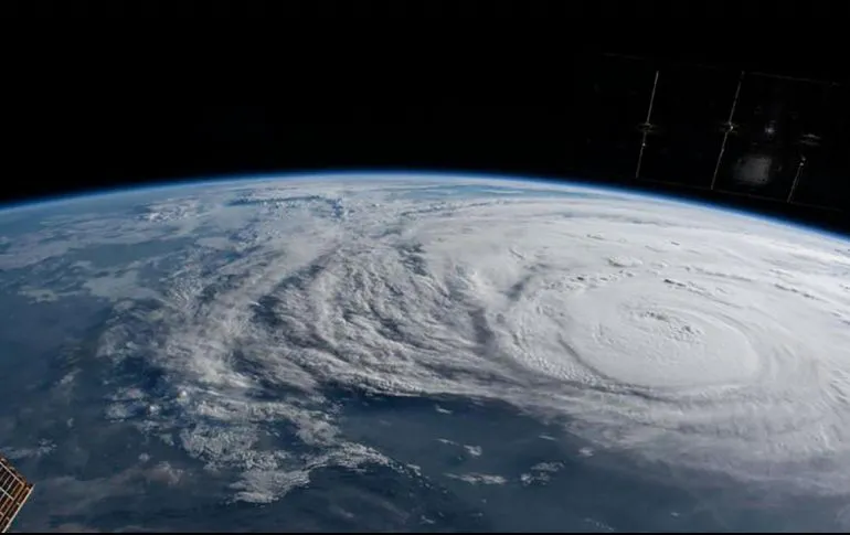 La NOAA predice una actividad de huracanes “casi normal” en el Atlántico.
