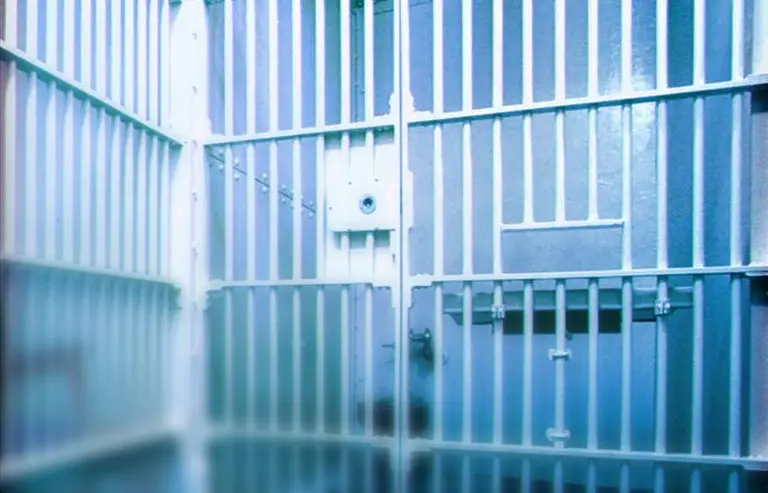 Dos hombres de Iowa sentenciados a prisión federal por cargos de pornografía infantil.