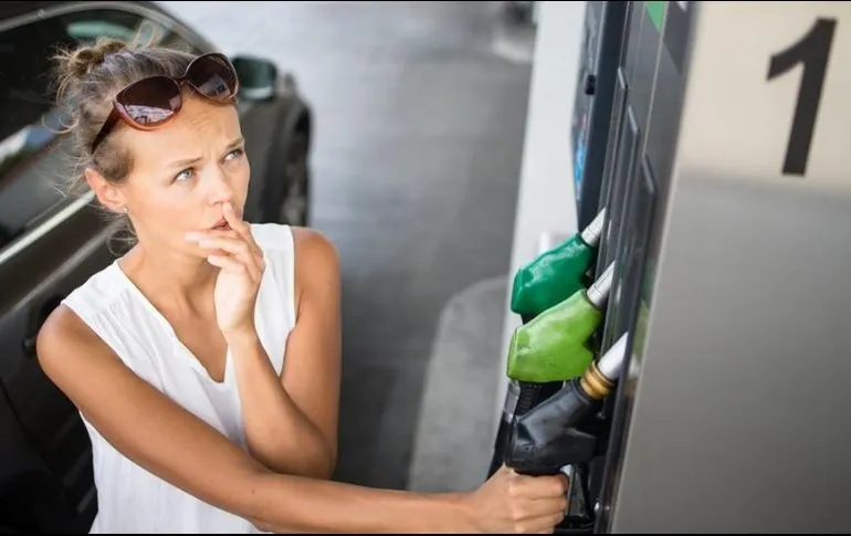 Mito vs ficción: 5 consejos para ahorrar combustible mientras manejas.