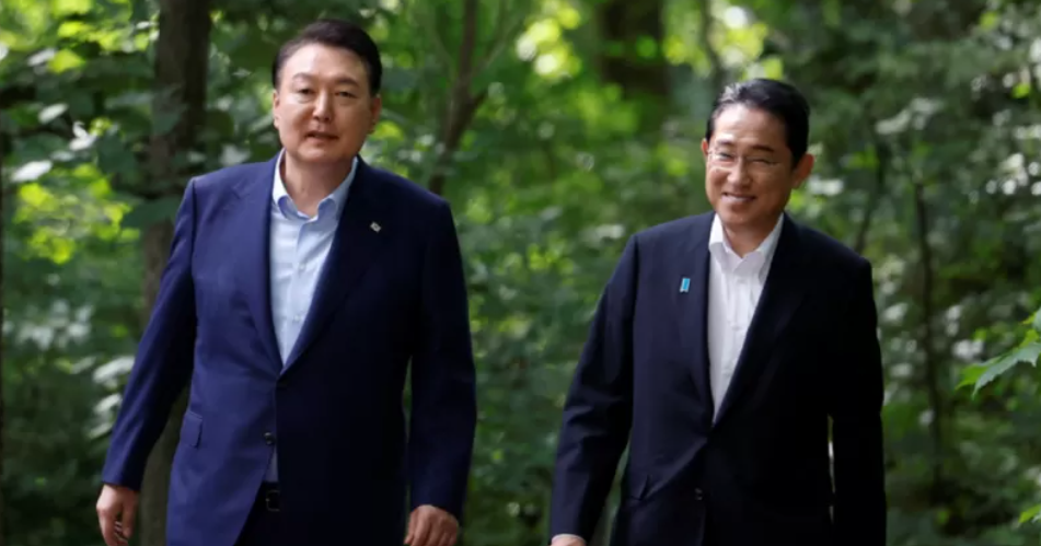 El “inimaginable” acercamiento entre Japón y Corea del Sur, vecinos y rivales históricos (y cuánto puede durar)