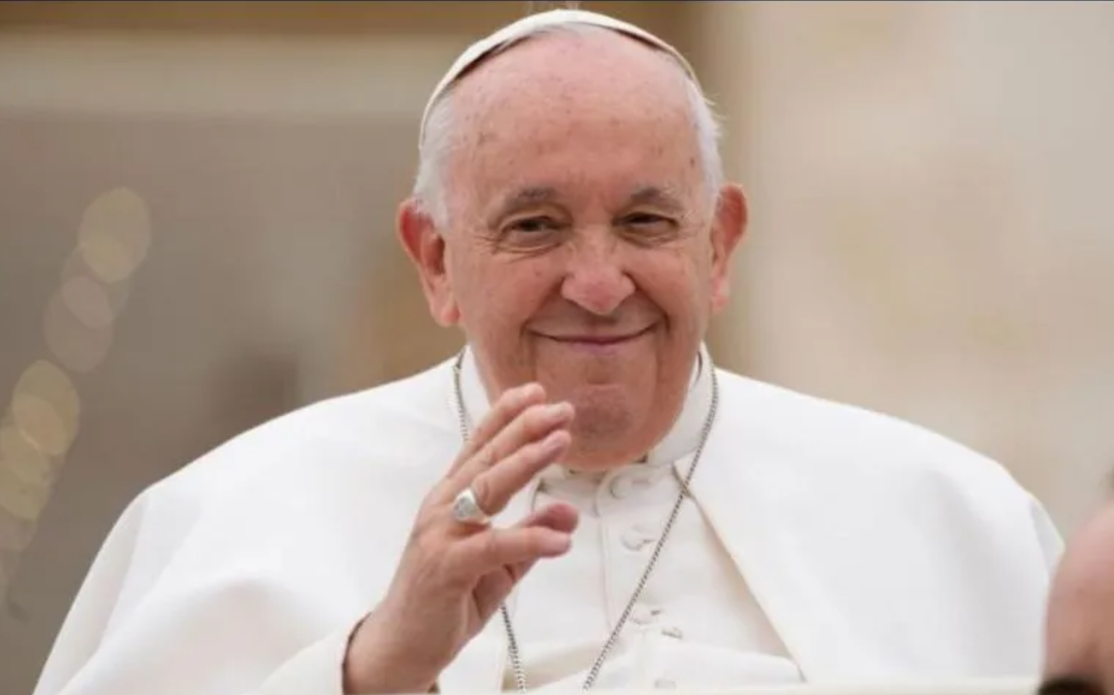 Papa Francisco se recupera de su fiebre y continúa con sus compromisos.
