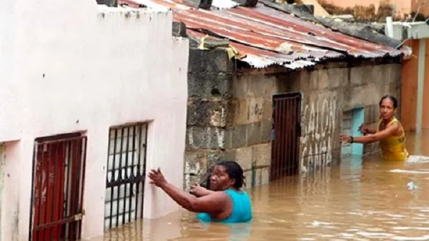 La tormenta tropical Franklin se acerca a República Dominicana y Haití con riesgo de aludes e inundaciones.