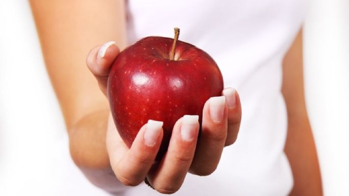 7 alimentos que pueden consumir las personas con hipertensión para cuidar de su salud.