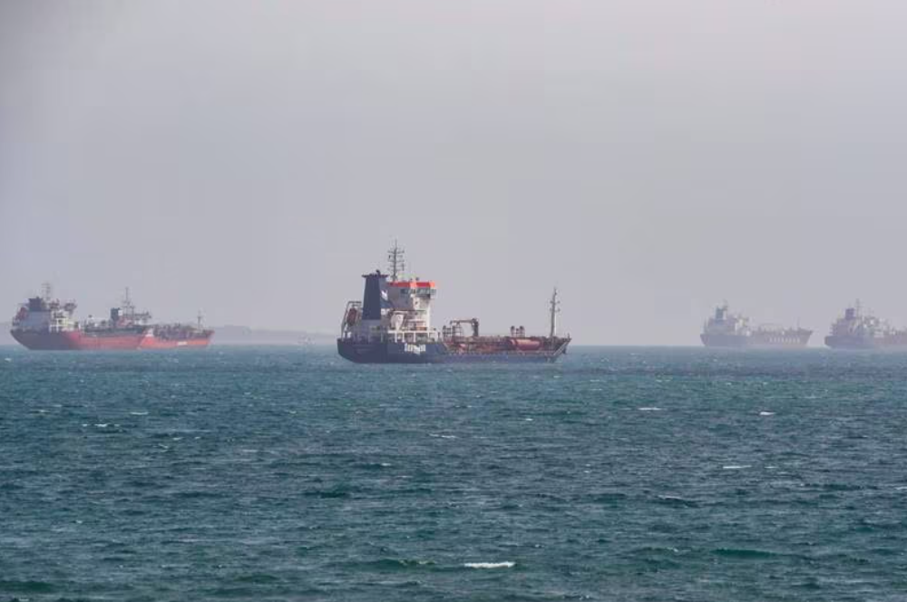 ‘Peligro’ para precios del petróleo: BP detiene envío de buques al Mar Rojo por rebeldes hutíes.