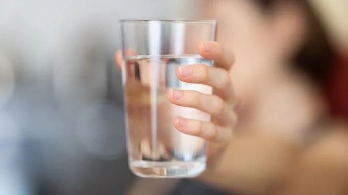 ¿Cómo mantenerse hidratado en temporada de invierno? 3 tips que debes seguir.