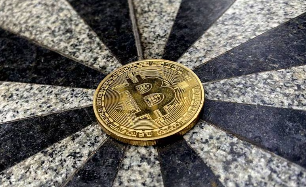 Bitcoin sube a 50 mil dólares por primera vez desde 2021