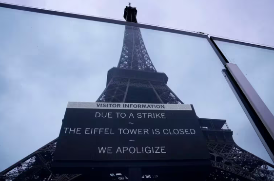 La Torre Eiffel cerró por segundo día consecutivo en medio de una huelga sindical.