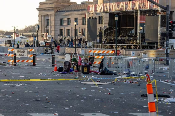 Dos hombres fueron acusados de asesinato tras el tiroteo mortal en la celebración del Super Bowl de Kansas City.