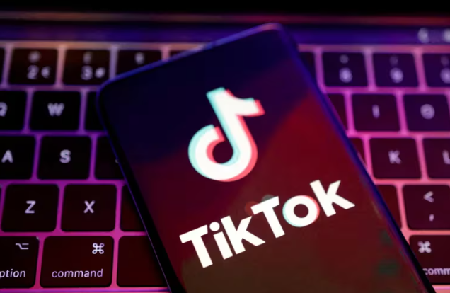 El Senado de Estados Unidos aprobó una ley que obliga a la empresa matriz de TikTok a vender la red social si no quiere que sea prohibida.