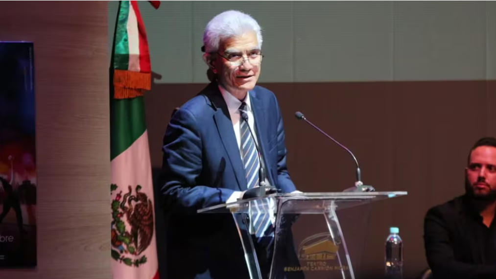 SRE lamenta expulsión de embajadora de México en Ecuador; ministro Roberto Canseco quedará al frente.