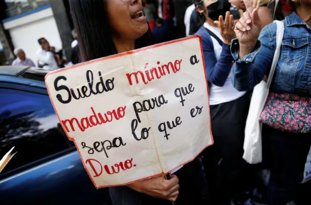 Crisis en Venezuela: profesores universitarios volvieron a movilizarse contra el régimen de Maduro por la precariedad de los salarios.