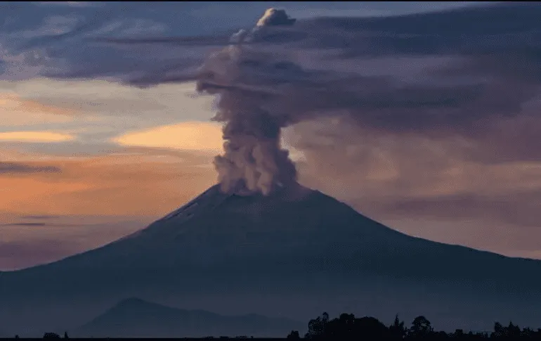 Exhortan a establecer ruta de evacuación ante incremento de actividad del Popocatépetl.