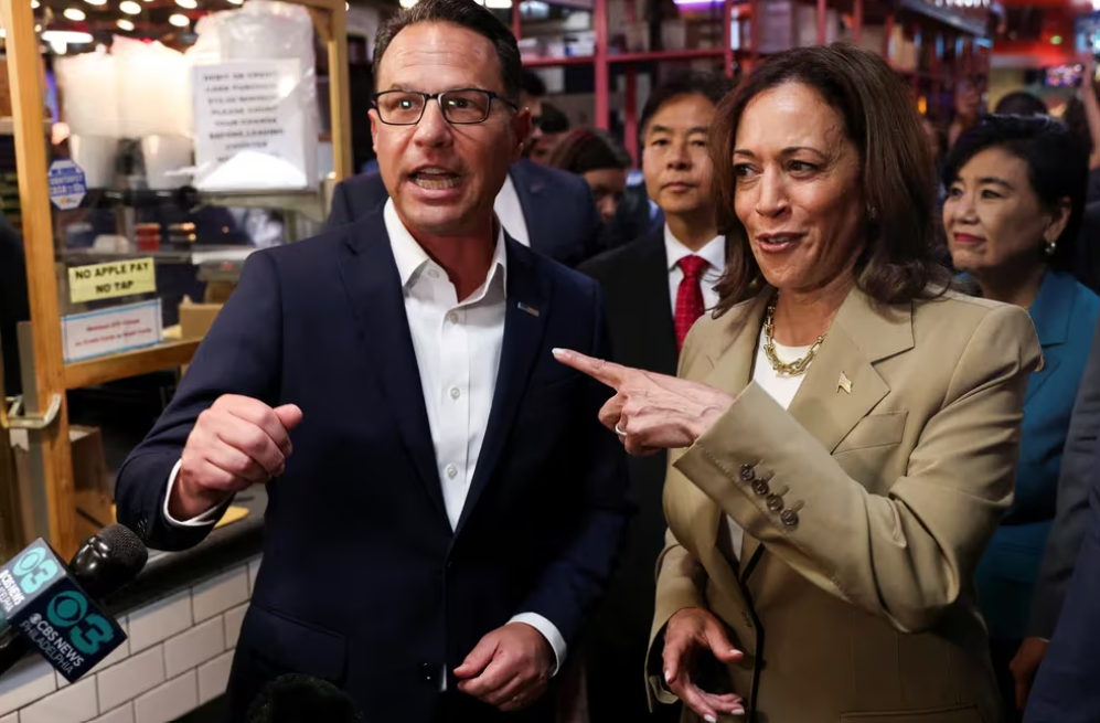 Quiénes son los cuatro demócratas que emergen como posibles compañeros de fórmula de Kamala Harris.