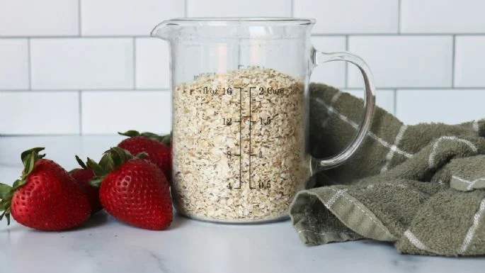 Esto es lo que le pasa a tu cuerpo si consumes avena todas las noches en la cena.