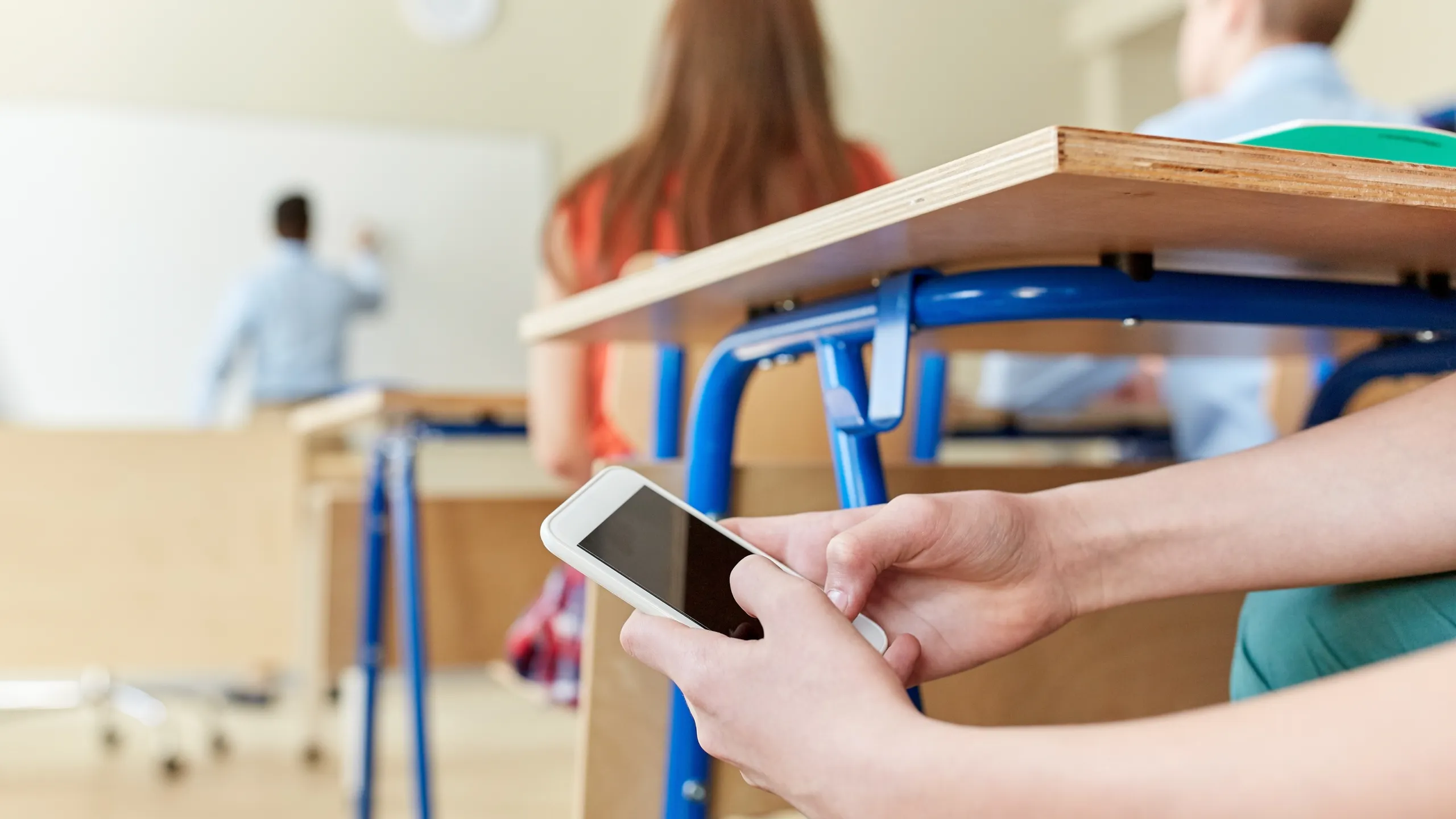 La prohibición de teléfonos móviles entra en vigor en la escuela católica de Gehlen.