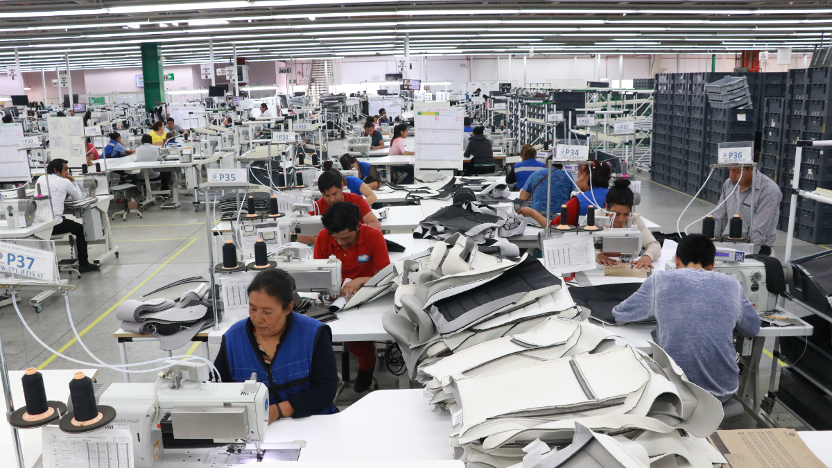 Servicios de EU se recuperaron en Julio.