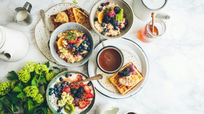 ¿Cómo hacer un desayuno alto en proteína? 7 recomendaciones para ser más saludable.