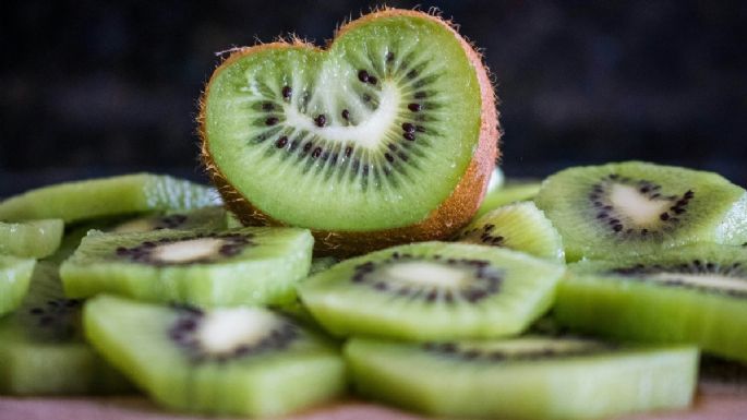 Esta es la fruta que si la cenas diario, te ayudará a mejorar el sueño todos los días.