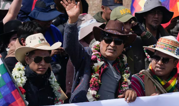 Evo Morales ya habla de la caída de Arce: “Si el presidente y el vicepresidente abandonan al pueblo, está Andrónico”