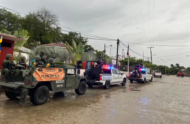 Reportan dos muertos en Guerrero tras impacto del Huracán John; “entró fuerte, con muchas lluvias”, señaló AMLO.