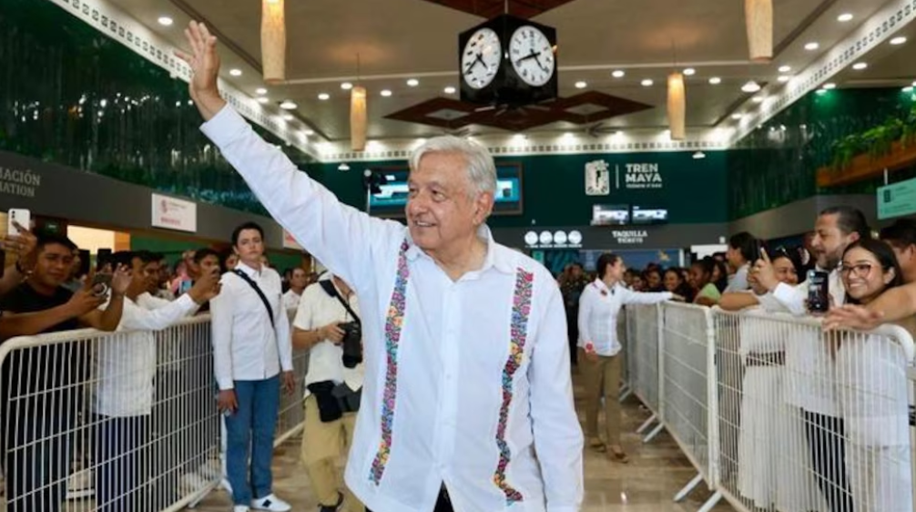 AMLO vive su último día de gobierno con la inauguración del Tren Maya; da últimos consejos a Sheinbaum.