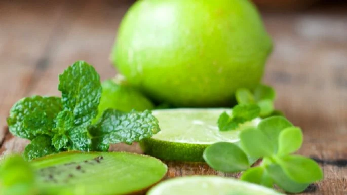 Lista de beneficios que trae a tu cuerpo consumir limón todos los días.