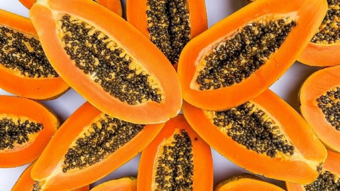 Estas son las razones por las que cenar papaya podría ser un hábito saludable.