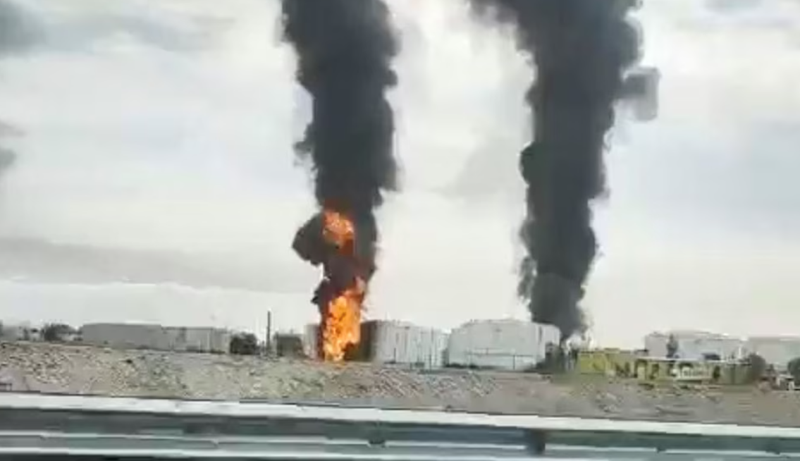 Ucrania atacó una terminal petrolera rusa y Zelensky declaró que la guerra entró en una nueva fase.