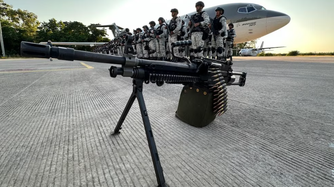 Arriban a Culiacán más elementos de la Guardia Nacional para enfrentar crisis de violencia por Chapitos y Mayos.