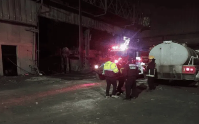 Confirman 12 muertos por explosión en fábrica de Tlaxcala