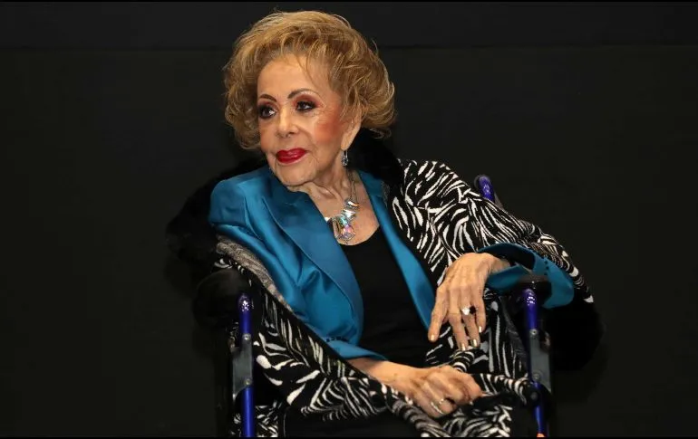 Silvia Pinal seguirá hospitalizada tras detectarle una nueva bacteria