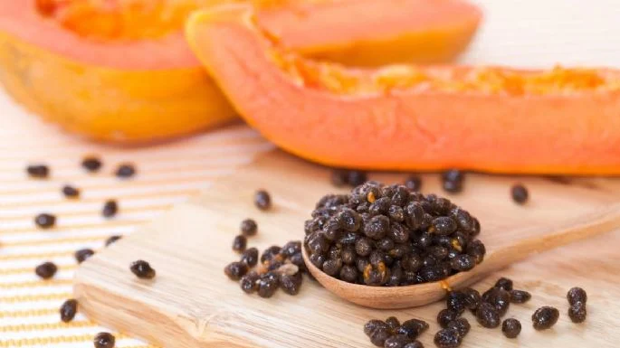 ¿Cómo comer las semillas de papaya para desinflamar el vientre? Conoce sus beneficios