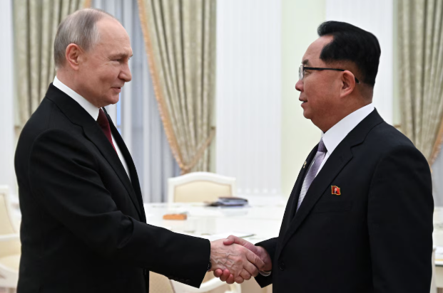 Putin se reunió con un alto funcionario de Pyongyang tras el envío de otros mil soldados norcoreanos a Kursk