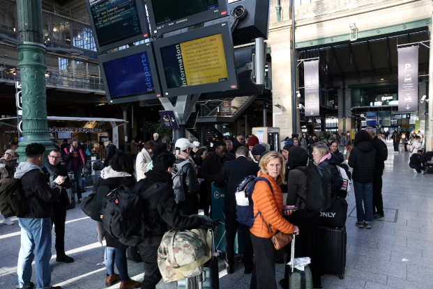 Una bomba de la Segunda Guerra Mundial paralizó todos los trenes de París a Londres y el norte de Francia