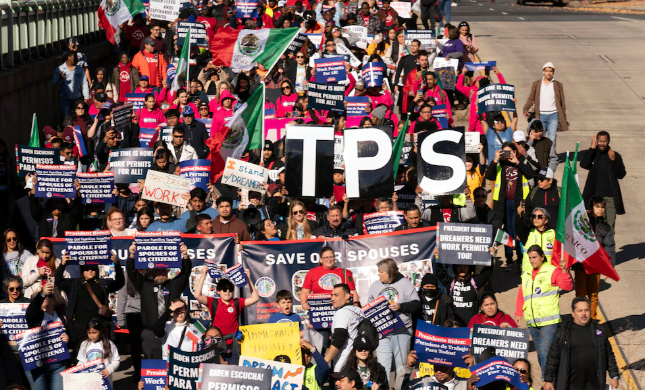 El Gobierno de Estados Unidos pidió a la Corte Suprema autorización para deportar a 350.000 venezolanos