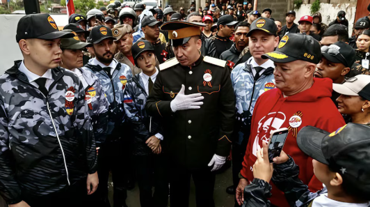 Funcionarios de la Inteligencia Militar de Maduro detuvieron al coronel ruso que inauguró un monumento en Caracas